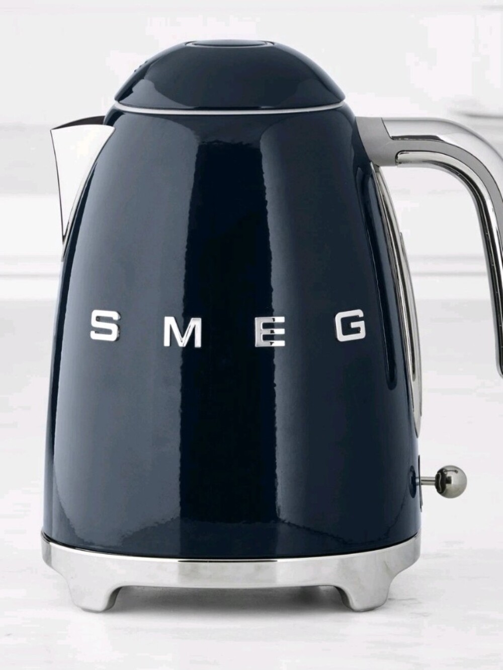 SMEG Retro 7 Cup Electric Water Kettle, Navy Blue New